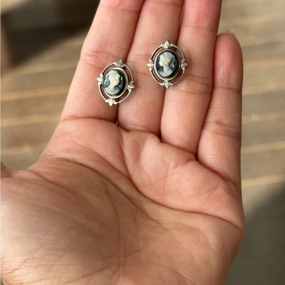 Handmade Vintage Style CAMEO jewelry SET - Choker Necklace, Bracelet, Earrings - Picture 4 of 7